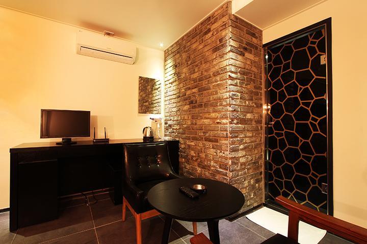 Dongdaemun La Tree Motel *